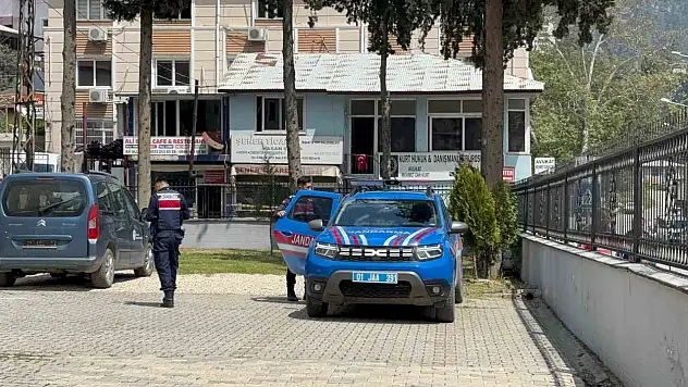 Adana'da sosyal medya hesabından tehdit paylaşımları yapan öğretmen akıl hastanesine yatırıldı