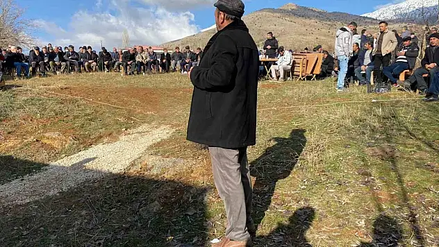 Cinayete kurban giden 2 çocuk annesi toprağa verildi