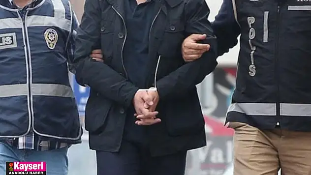 Suçüstü yakalandı