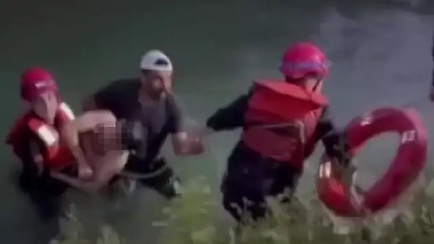 Adana'da sulama kanalına düşen genci itfaiye ekipleri kurtardı