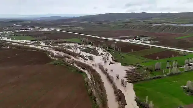 Birçok tarım arazisi sular altında kaldı