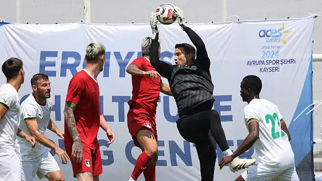 Süper Lig ekibi Erciyes'te 1 günde 2 maç yapacak! Son maçını Kayserispor ile oynayacak