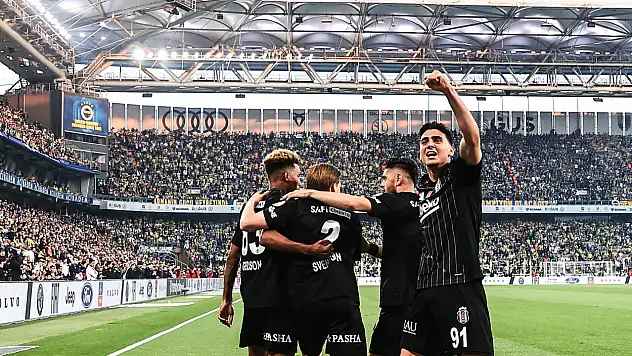 Süper Lig ekipleri Beşiktaş'ın sağ bekine göz dikti! Kayserispor da ilgileniyor…