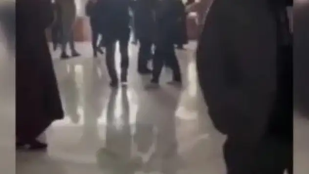 Suriye'de Esad'ın resimleri çiğnendi