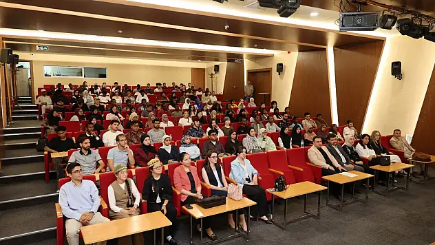 Talas Belediye Başkanı Yalçın 120 öğrenciyle buluştu