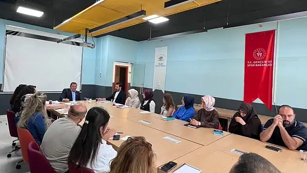 Talas Gençlik Merkezi'nde kapsamlı istişare!
