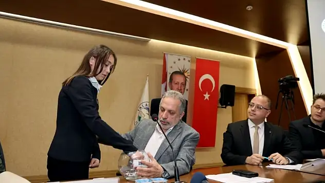Talas'ta beklenen kura çekildi: Yeni evler sahiplerini buldu