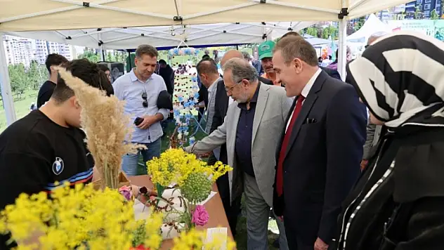 Talas'ta çöpten sanat çıkardılar! Ortaya hayran bırakan eserler çıktı