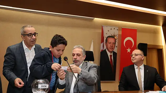 Talas'ta hak sahipleri konutlarına kavuştu