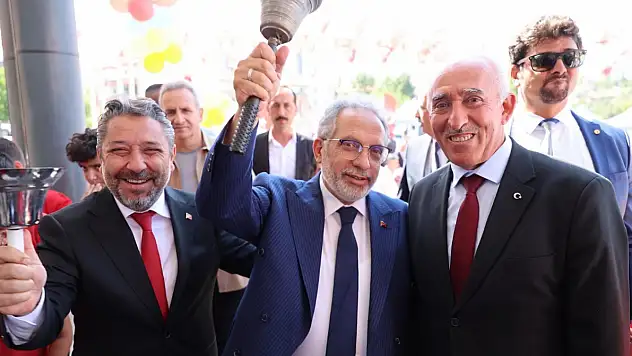 Talas'ta okulların açıldığı gün yeni okul binası hizmete girdi