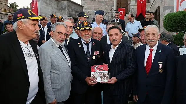 Talas Belediyesinden anlamlı eser: 'Kayseri Girne Hattı' albümü tanıtıldı!