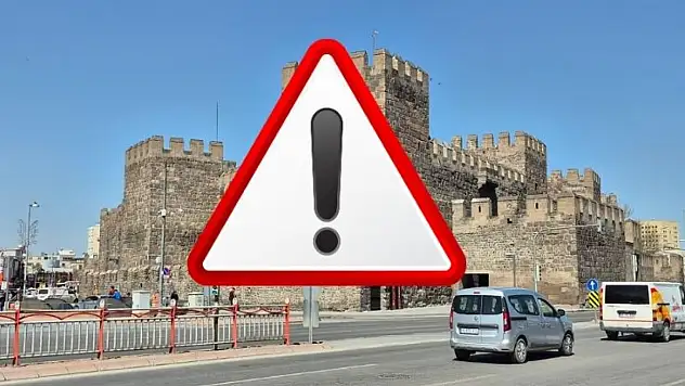 Tarihi Kayseri Kalesi alarm veriyor! İşte görünen tehlike...