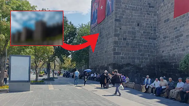 Tarihi Kayseri Kalesi'nin duvarları o renkle bir kez daha anlam buldu!