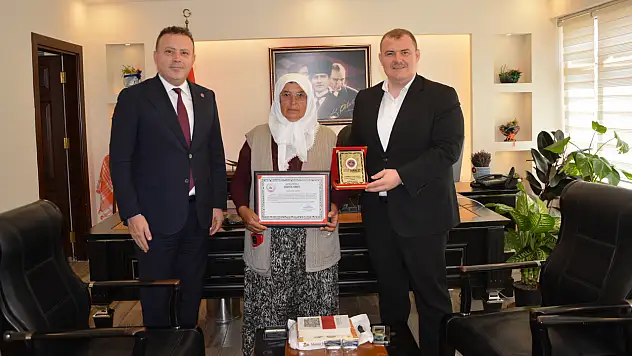 Tarlasını Jandarma Asayiş Vakfı'na bağışladı