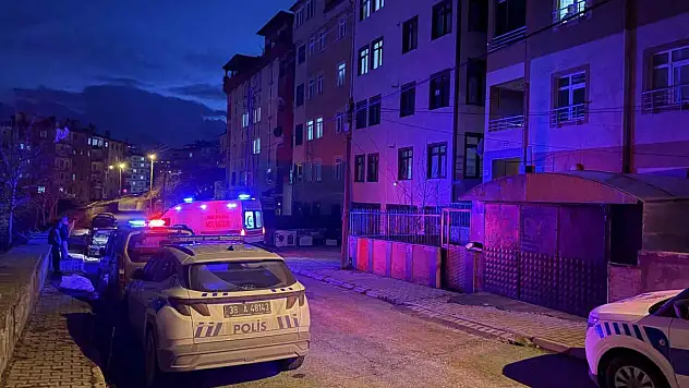 Kayseri'de bir kadın erkek arkadaşını banyoda bıçakladı