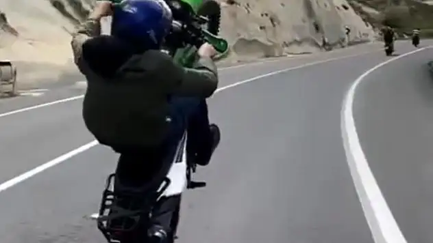 Nevşehir'de Motosikletle akrobasi yapan sürücü yakalandı