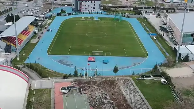 Tenis spocularına müjdeli haber geldi: Kayseri'ye yeni kapalı tenis kortları yapılıyor