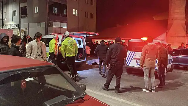 Sivas'ta teravih öncesi acı kaza! Gelin ve kaynanaya otomobil çarptı
