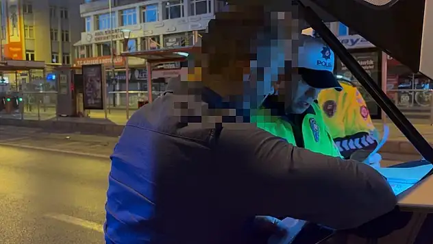 Ters yönde ilerleyen alkollü sürücü kazaya sebep oldu!