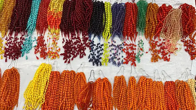 Tespih mezatı her ay binlerce koleksiyoneri buluşturuyor