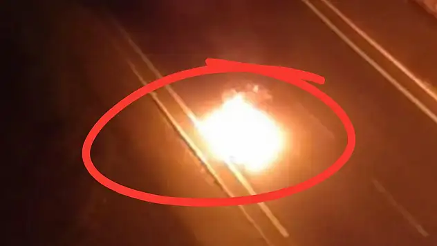 Tınaztepe'de seyir halindeki motosiklet küle döndü!