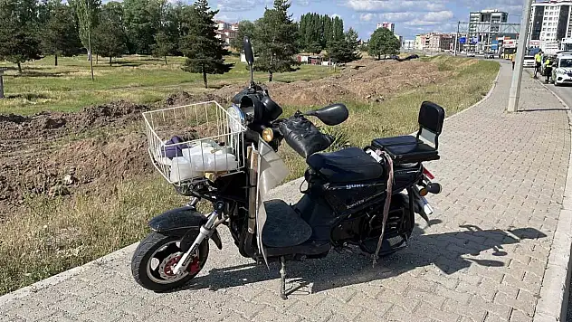 Tırın çarptığı elektrikli motosiklet sürücüsü yaralandı!