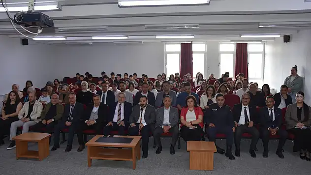 Tomarza'da eğitim camiası ile protokol bir araya geldi