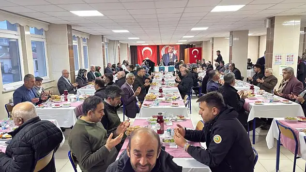 Tomarza'da şehir aileleri ve gaziler iftarda buluştu!