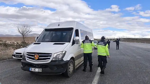 Tomarza'da servis şoförlerine özel eğitim