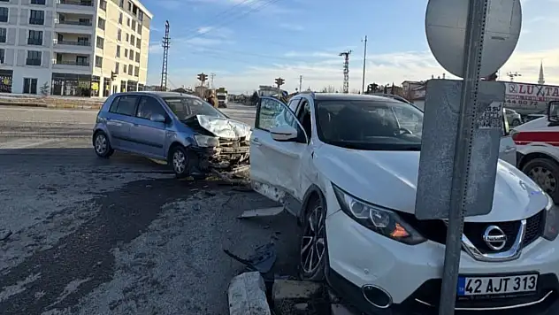 Trafik kazasında 3 kişi yaralandı