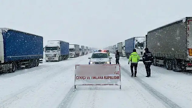 Trafik Şube duyurdu: O yol trafiğe kapatıldı!