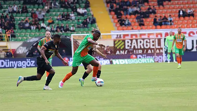 Alanya'da ilk yarı sona erdi