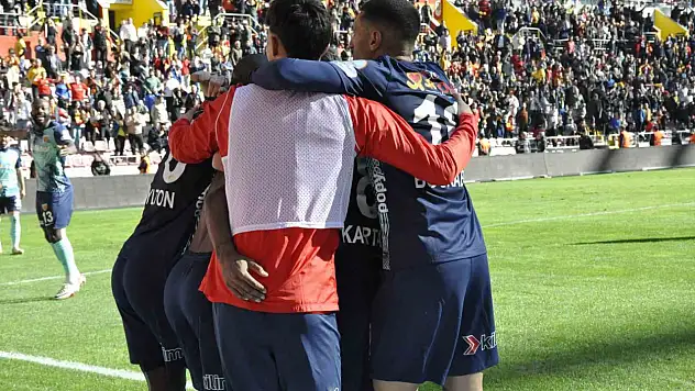 Kayserispor Muhteşem Dönüşle Maçı Kazandı!