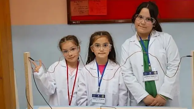 TÜBİTAK Fuarında genç beyinler sahneye çıktı! Yahyalı'da projeler tam not aldı