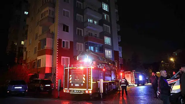 Tüpten tüpe gaz dolumu yaptığı sırada yangın çıktı