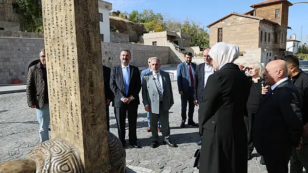 Türk dünyası yazar ve şairleri Talas'ta buluştu