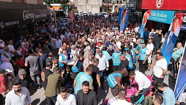 Ülkü Ocakları Kayseri'den 5 bin öğrenciye kırtasiye desteği!