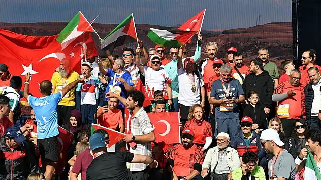 Uluslararası Kayseri Yarı Maratonu'nda Gazze'ye dikkat çektiler!