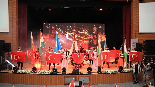Uluslararası Türkoloji Zirvesi'nde muhteşem final