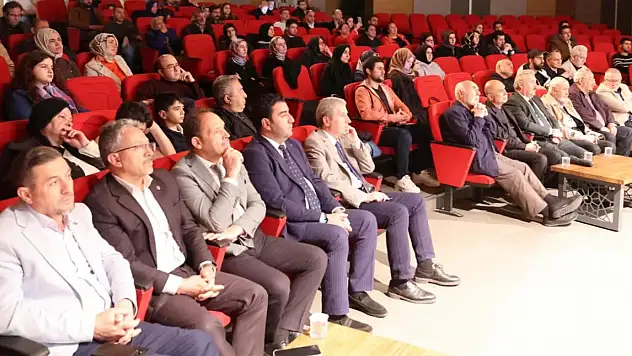 Ünlü şair Kayseri'de şiirlerle anıldı!