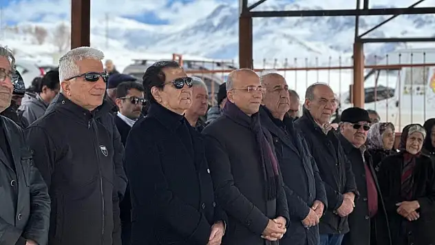 Ünlü sanatçının ağabeyi Kayseri'de toprağa verildi