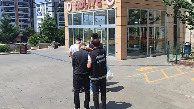 Uyuşturucu tacirlerine operasyon: 3 şüpheli tutuklandı