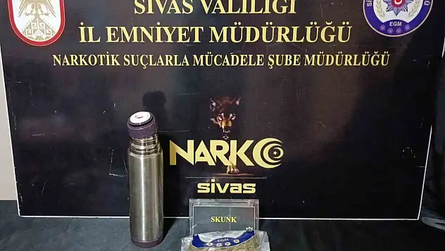 Uyuşturucu tacirleri Sivas'ta yakalandı