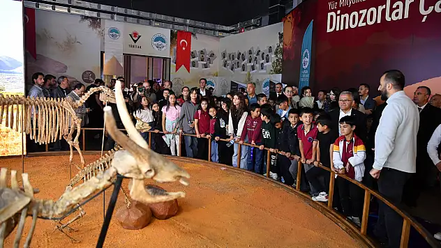 Uzaydan fosillere: Kayseri'de bilim ve tarih bir arada sergileniyor