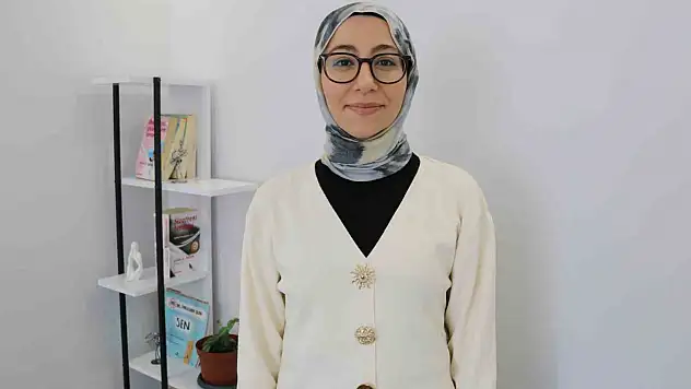 Uzmanından uyarı: ''Akne tedavilerinde hasta-hekim iş birliği çok önemli''