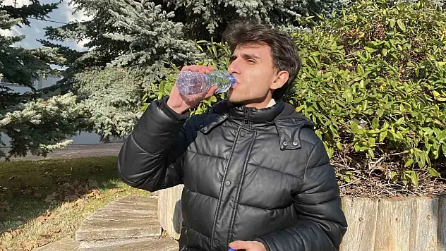 Uzman uyardı! Kışın su içmeyi unutmak hastalıkları artırıyor