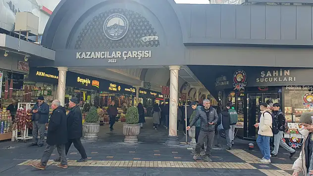Uzun savaş endişesi piyasaları vurdu: Petrolde sıçrama, altında düşüş! Kayseri'de gram altın ne kadar oldu?