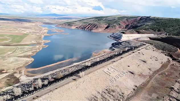 Uzunlu Barajı gözle görülür şekilde çekildi
