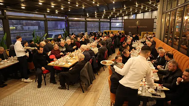 Vali Çiçek: Etrafımız ateş çemberi ama Türkiye güven adası