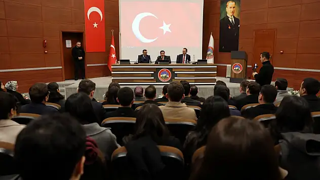 Vali Çiçek Hâkim ve savcı yardımcılarıyla bir araya geldi